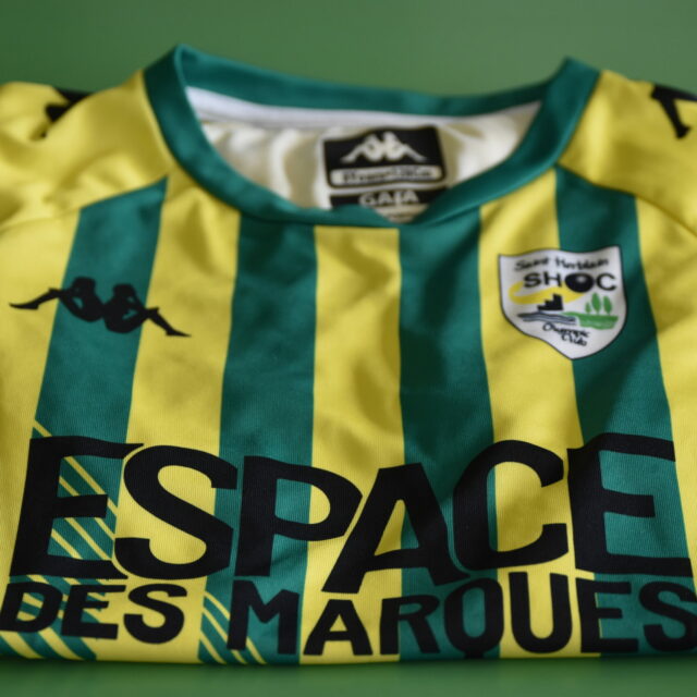 Remise des nouveaux maillots